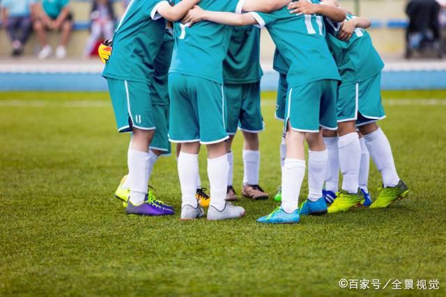 意甲-泽林斯基双响弗拉霍维奇破门 国米4-4尤文