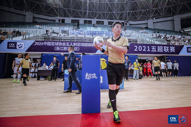 膝伤还没好！莱昂纳德将从赛季开始无限期缺阵