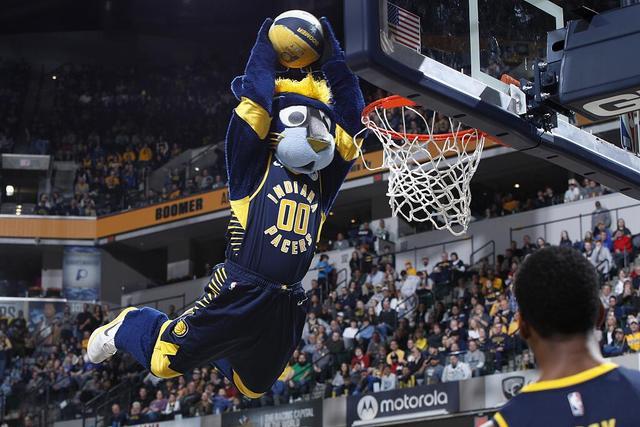 费尔德34+14张宁23+8赵嘉义21分 山西大胜青岛